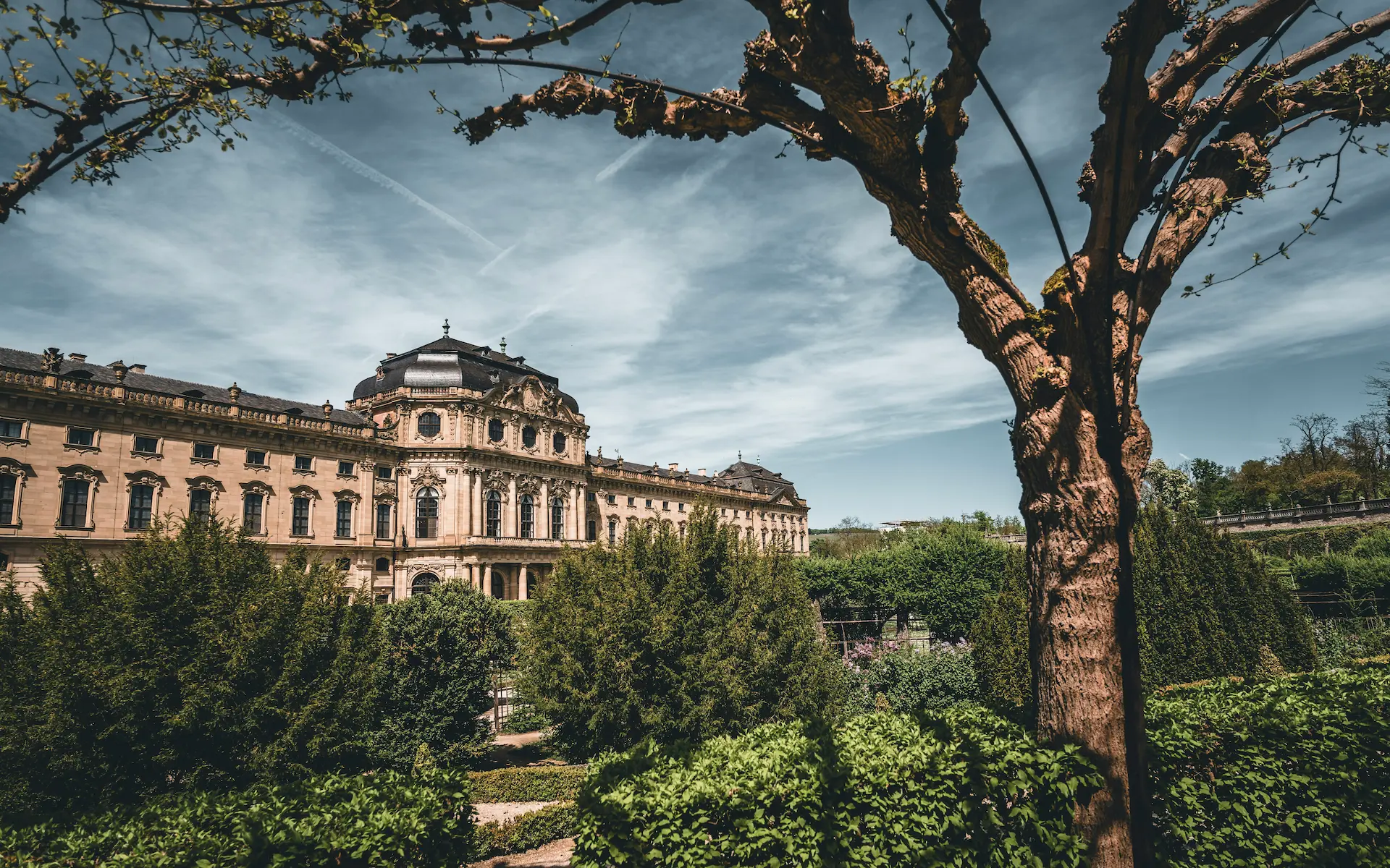 Würzburg Altstadt – Premium Ferienwohnung direkt am Main