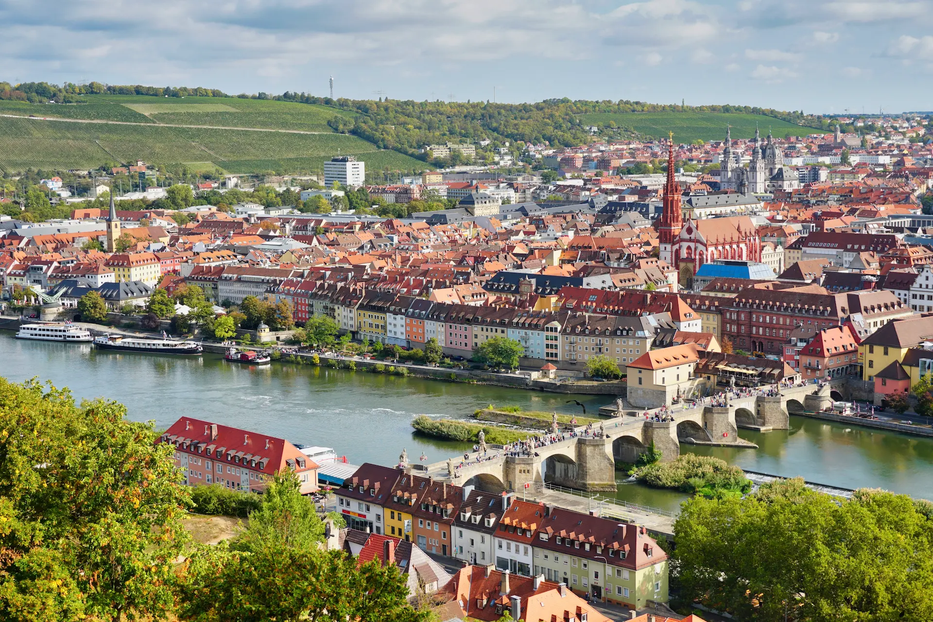 Würzburg bei Nacht – Maineauszeit Ferienwohnungen in bester Lage